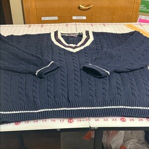 Roundtree & Yorke Navy V-Neck Sweater with White Trim